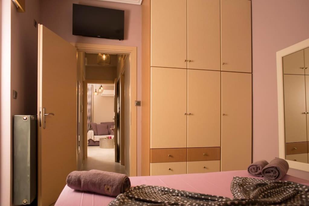 Deluxe Apartment In The Center Kalamáta Kültér fotó